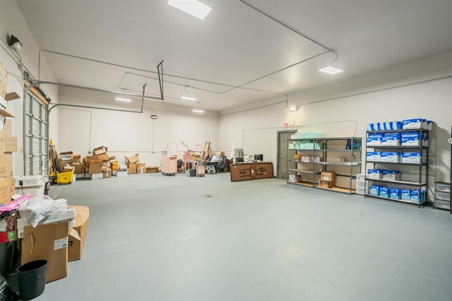 More Photos Of 159 Braddie Dr, Del Rio Light Distribution For Sale