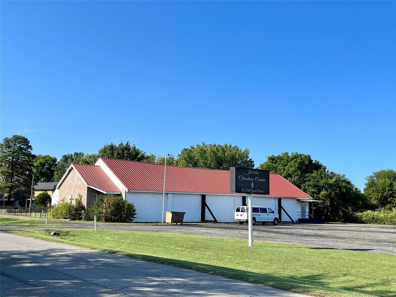 More Photos Of 2710 S Cherokee Dr, Muskogee Religious Facility For Sale