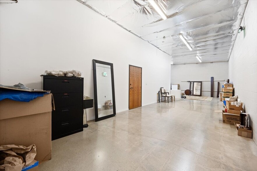 More Photos Of 2320 Cotner Ave, Los Angeles Loft Creative Space For Sale