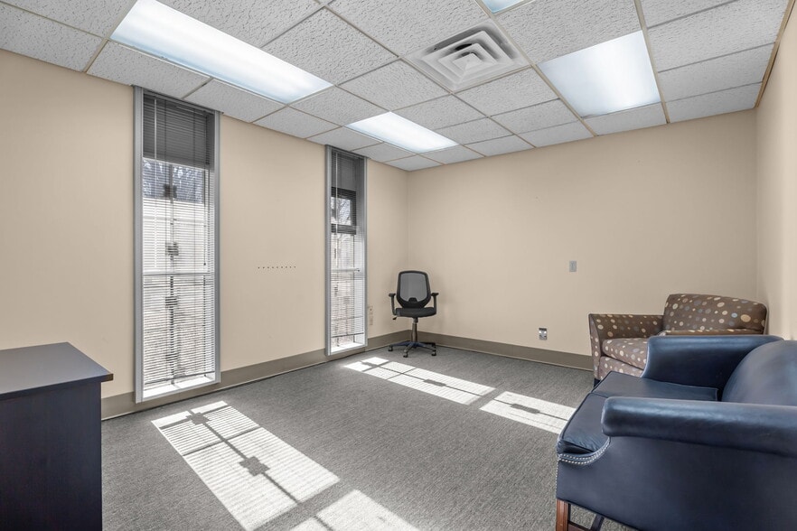 More Photos Of 401 N James St, Goldsboro Medical For Sale