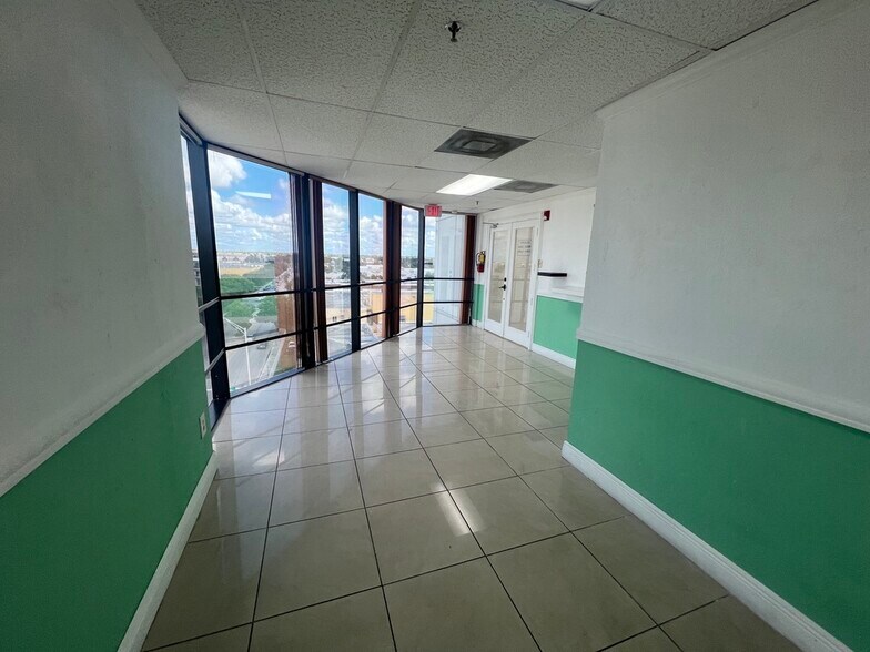 More Photos Of 4445 W 16th Ave, Hialeah Office Residential For Lease