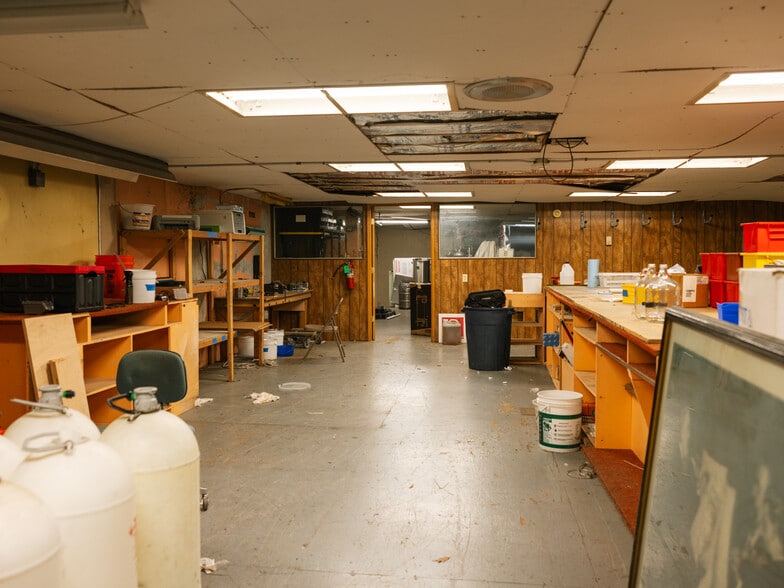 More Photos Of 212-234 SE 12th Ave, Portland Warehouse For Sale