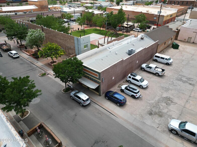 More Photos Of 213 N Kinsley Ave, Winslow Storefront For Sale