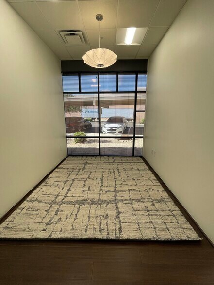 More Photos Of 8165 E Indian Bend Rd, Scottsdale Medical For Lease
