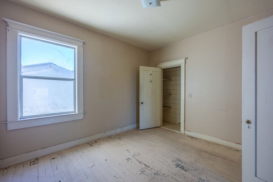 More Photos Of 535-539 Main St, Half Moon Bay Storefront Retail Residential For Sale