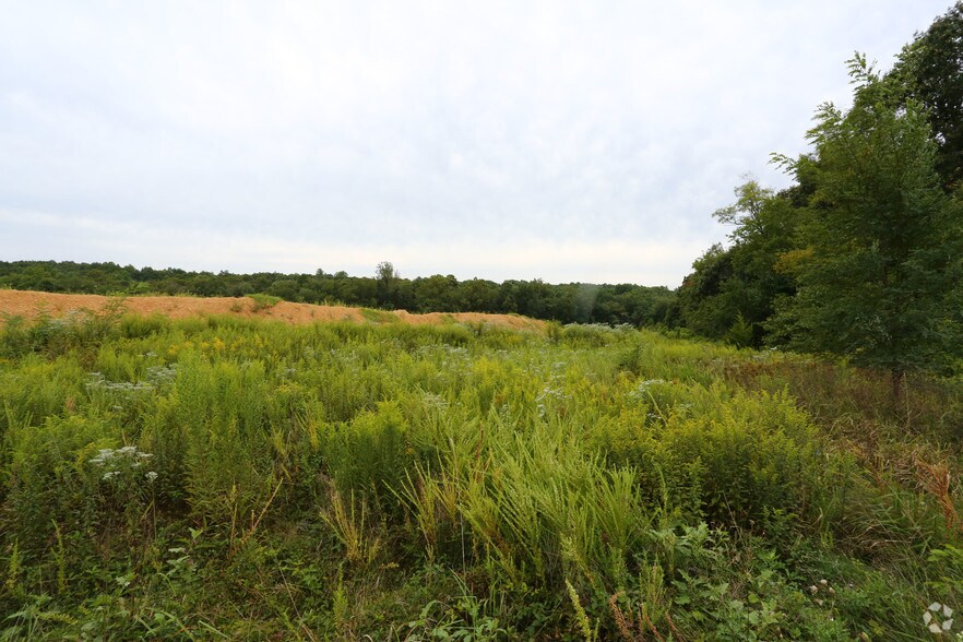 More Photos Of 600 Principio Pky W, North East Unknown For Lease