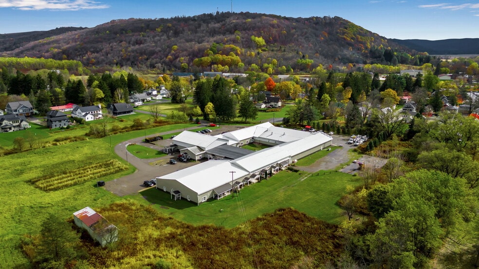 More Photos Of 2-85 Bristol Ln, Ellicottville General Retail For Lease