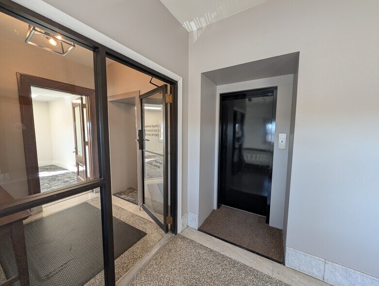 More Photos Of 45 E Loucks St, Sheridan Office For Lease