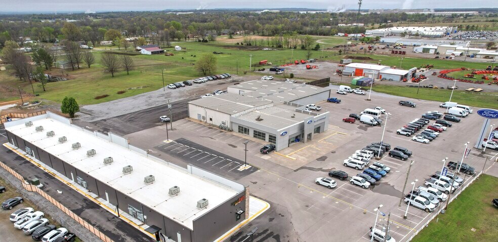 More Photos Of 4501 S Mill St, Pryor Freestanding For Lease