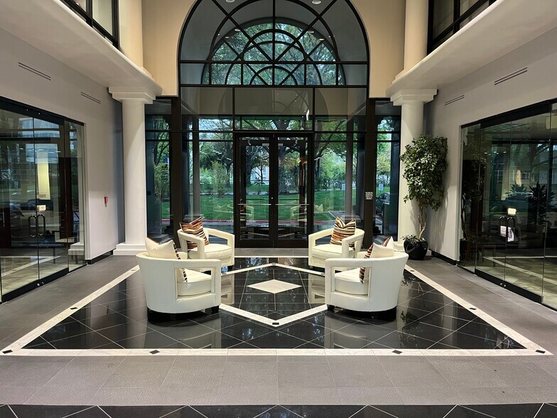 More Photos Of 14801 Quorum Dr, Addison Office For Lease