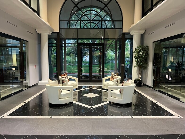 More Photos Of 14801 Quorum Dr, Addison Office For Lease