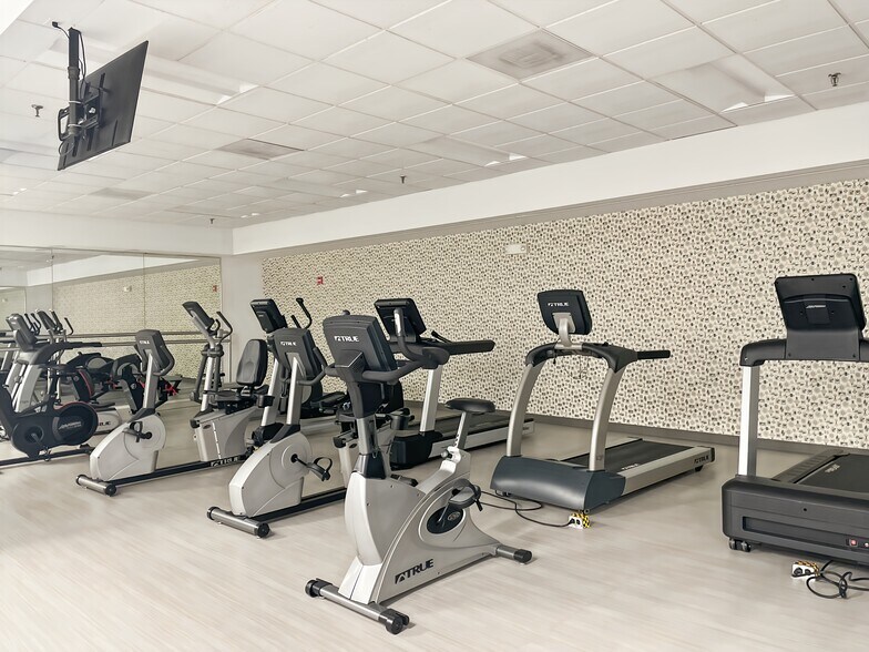 More Photos Of 707 Skokie Blvd, Northbrook Coworking Space