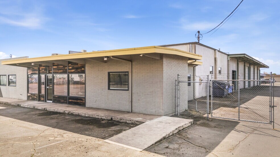 Primary Photo Of 940 Wilson St, Eugene Showroom For Sale
