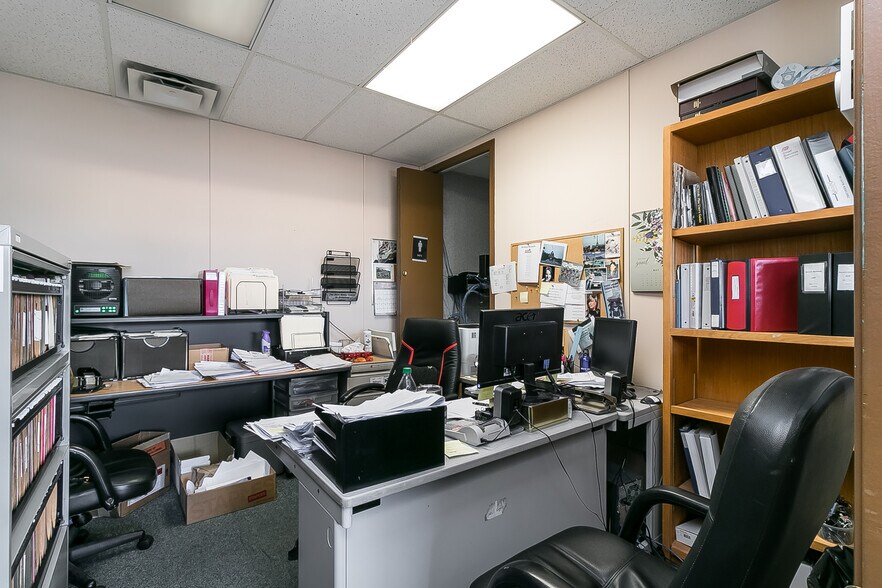More Photos Of 17957 55th Ave, Surrey Warehouse For Sale