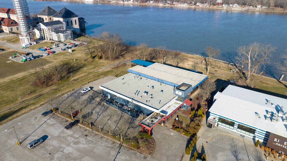 More Photos Of 3021 River Rd, Louisville Restaurant For Sale