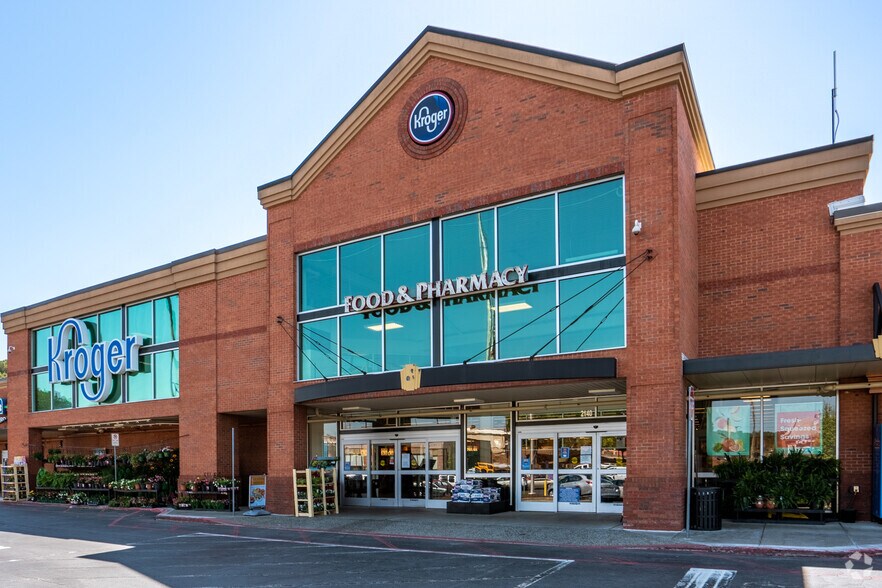 More Photos Of 2100 Roswell Rd, Marietta Unknown For Lease