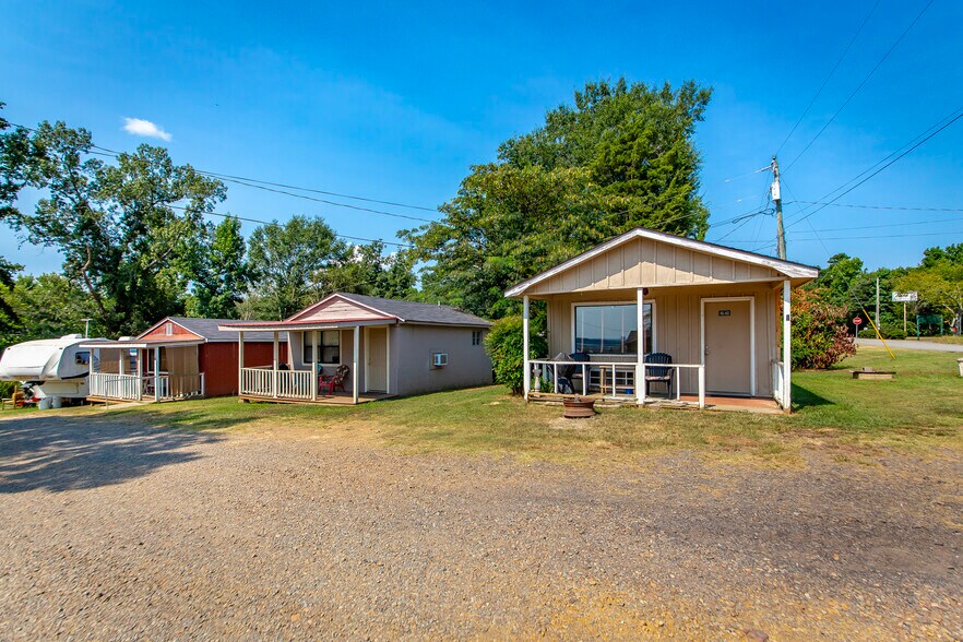More Photos Of 18 Coffee Creek Lndg, Perryville Hotel For Sale