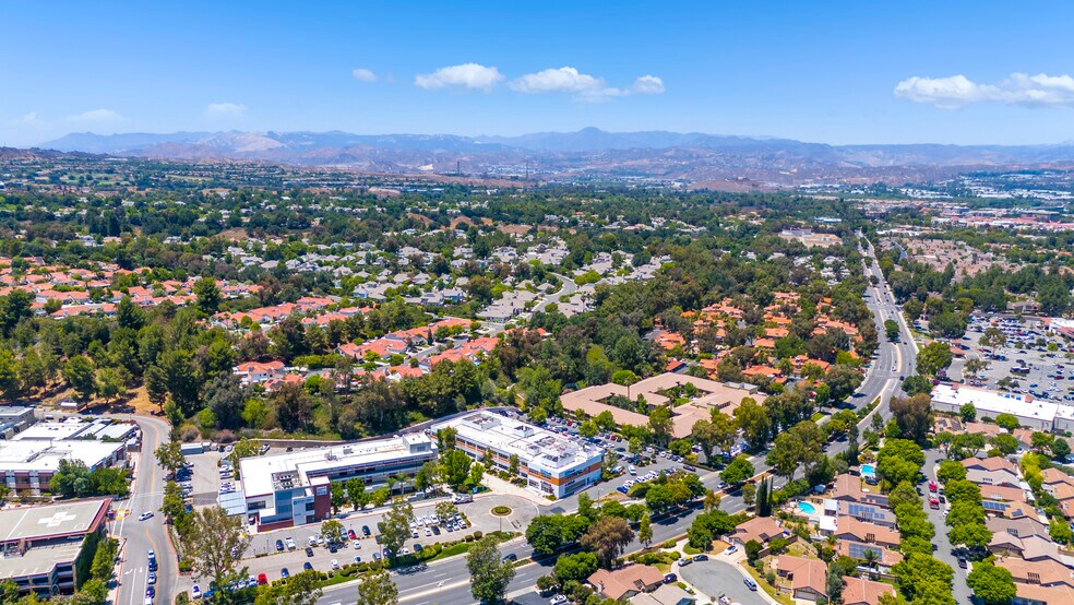 More Photos Of 25775 McBean Pky, Valencia Medical For Lease