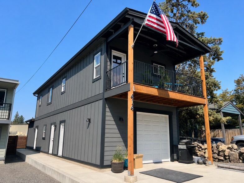 More Photos Of 404 SE Railroad St, Bend Apartments For Sale