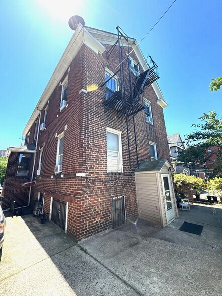 More Photos Of 8625 59th Ave, Elmhurst Apartments For Sale