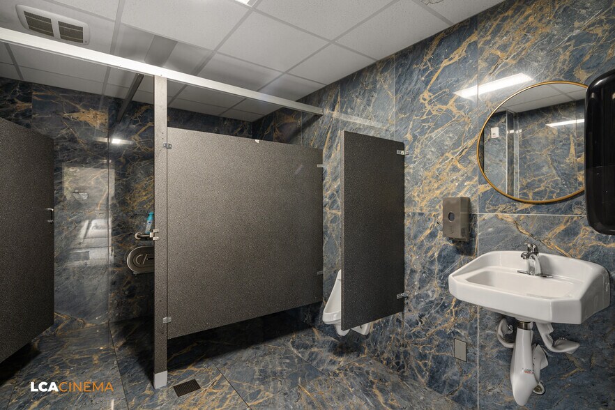 More Photos Of 3792 Ming Ave, Bakersfield General Retail For Sale