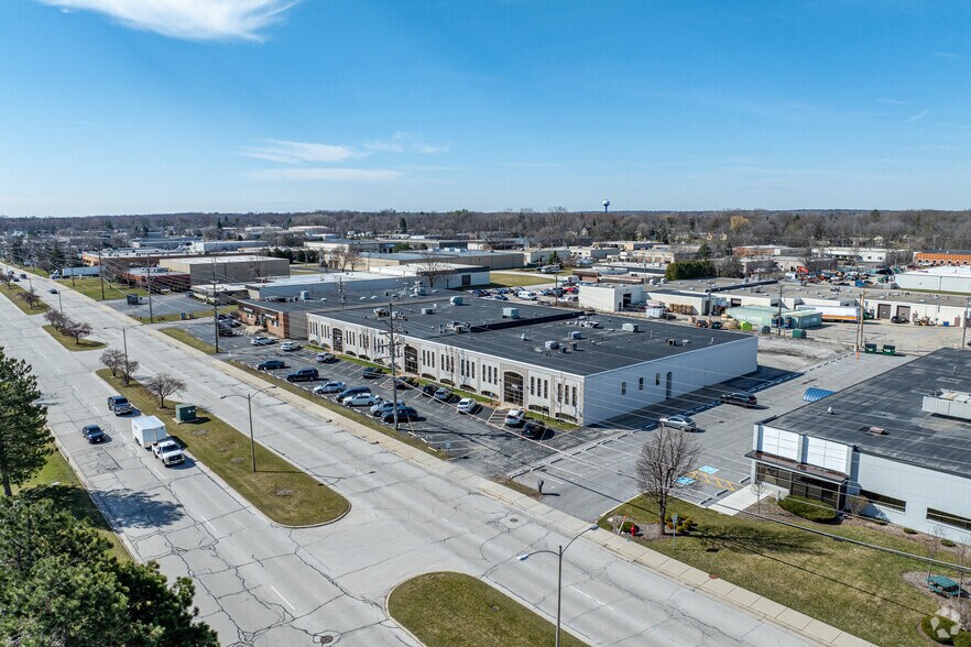 More Photos Of 3505-3535 N 124th St, Brookfield Light Distribution For Sale