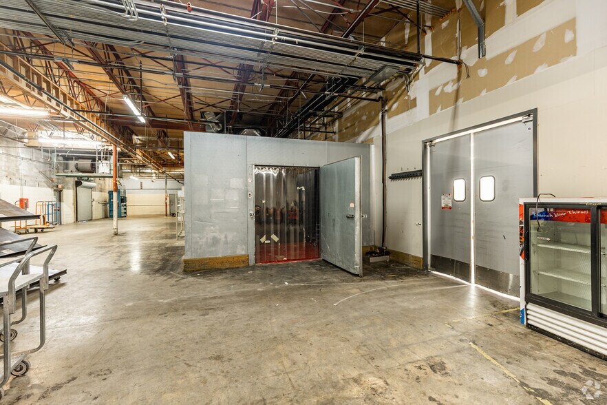 More Photos Of 1933 E Pembroke Ave, Hampton Storefront For Sale