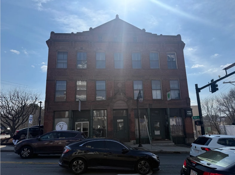More Photos Of 170 Main St, Spencer Office For Sale