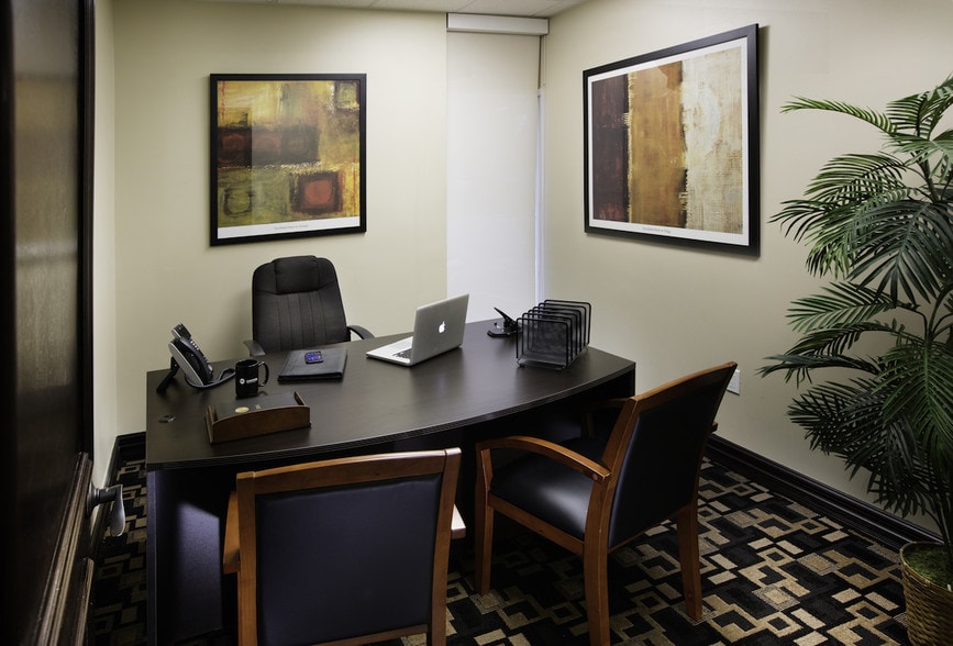 More Photos Of 10101-10121 W Sample Rd, Coral Springs Unknown For Lease