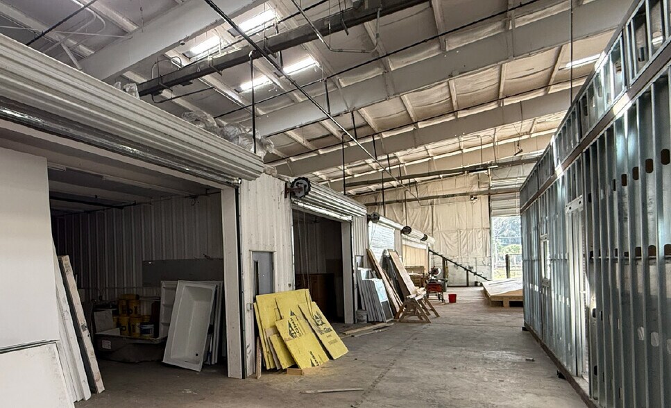 More Photos Of 7756 130th St, Sebastian Manufacturing For Sale