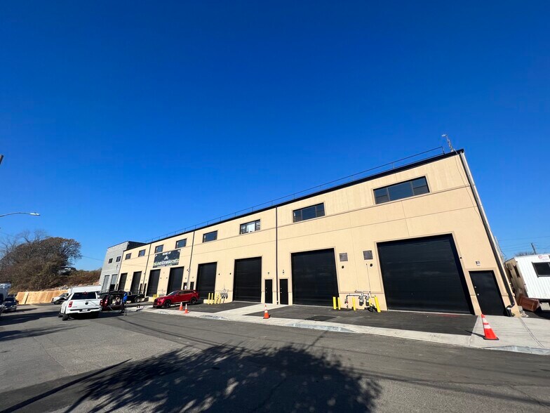 More Photos Of 484 Sharrotts Rd, Staten Island Industrial For Sale