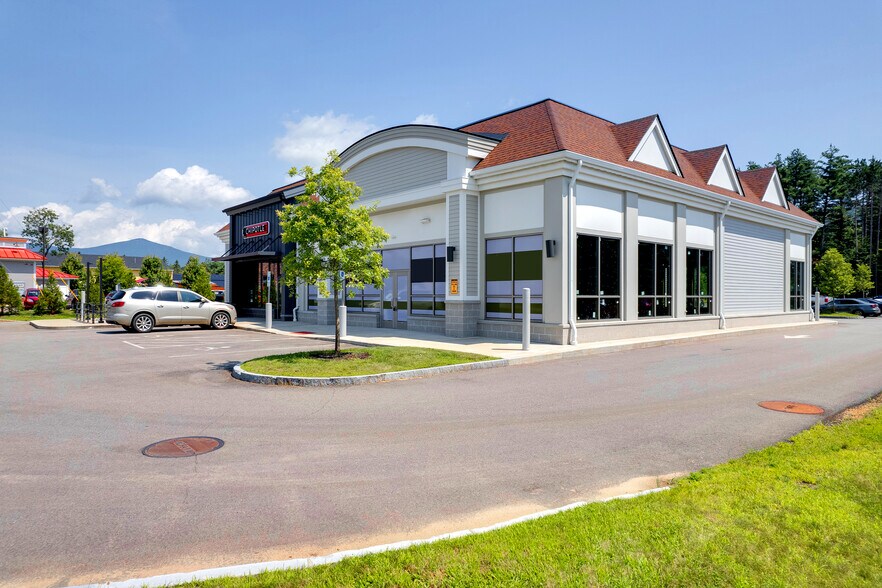 More Photos Of 1549 White Mountain, North Conway Freestanding For Sale