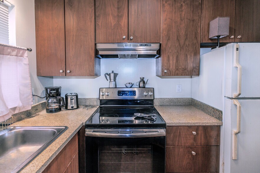 More Photos Of 510 Avenue Alhambra, Half Moon Bay Apartments For Sale
