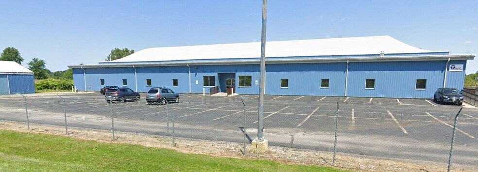 Primary Photo Of 4500 W Ridge Rd, Erie Warehouse For Sale