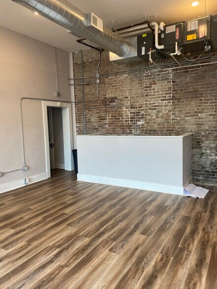 More Photos Of 201 N Wayne St, Piqua Storefront Retail Residential For Lease