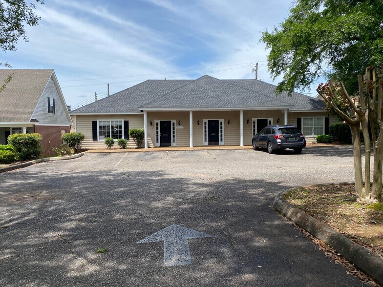 More Photos Of 6304 Piccadilly Square Dr, Mobile Office For Sale