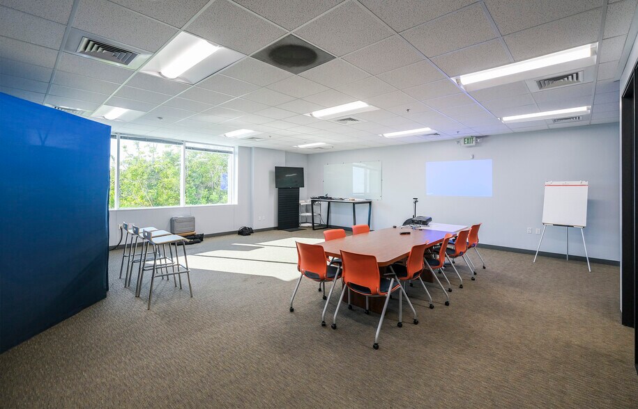 More Photos Of 120 Cremona Dr, Goleta Flex For Lease