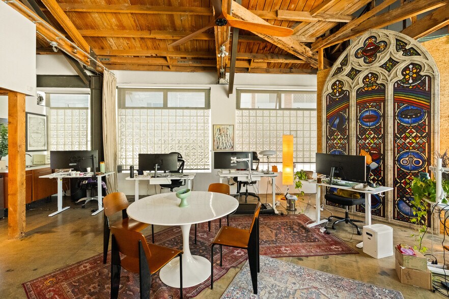 More Photos Of 120 Mildred Ave, Venice Loft Creative Space For Sale