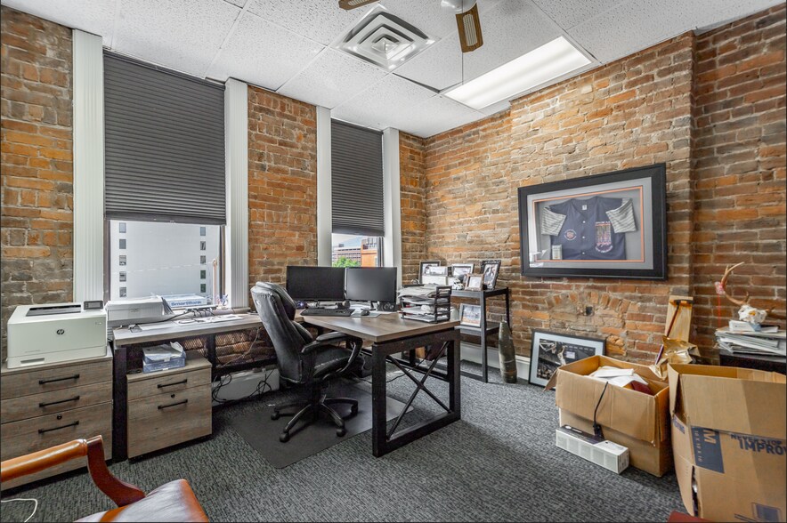 More Photos Of 111 E 8th St, Chattanooga Office For Sale