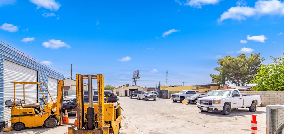 More Photos Of 307 W Avenue I, Lancaster Service For Sale