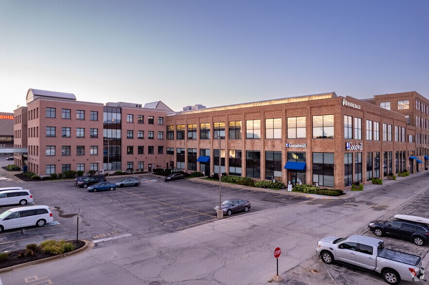 More Photos Of 6737 W Washington St, West Allis Office For Lease