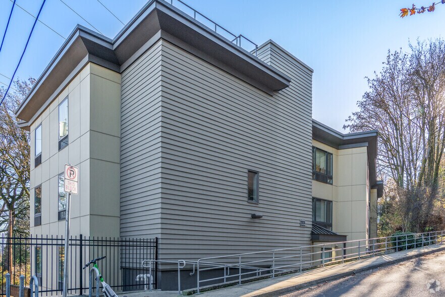 More Photos Of 2926 SW 4th Ave, Portland Apartments For Sale