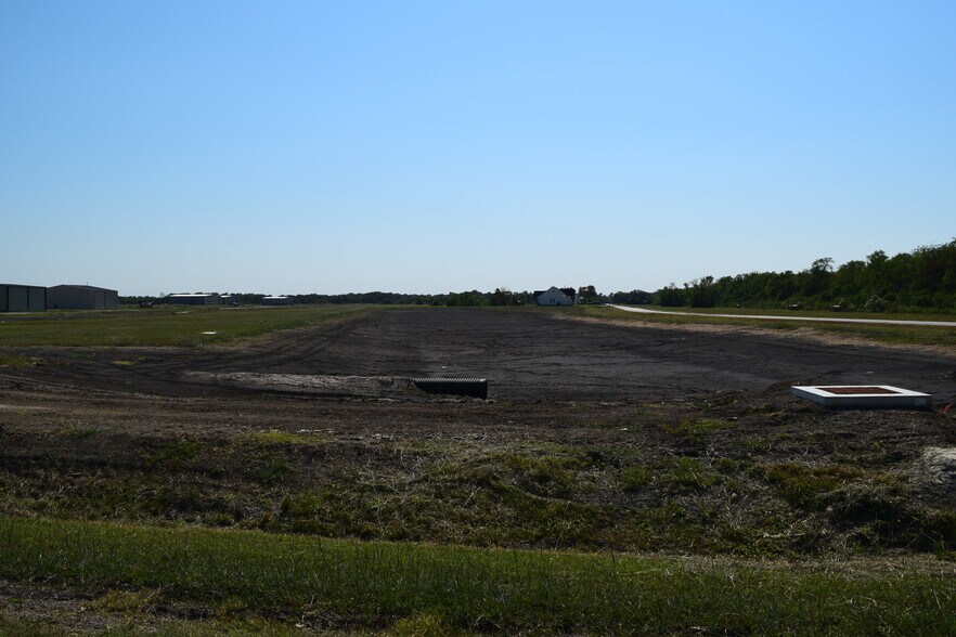 More Photos Of Lots 65 66 74 & 75 Wolfe Airpark, Manvel Land For Sale