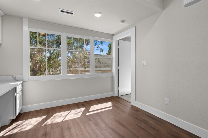 More Photos Of 50 Berrum Pl, Reno Apartments For Sale
