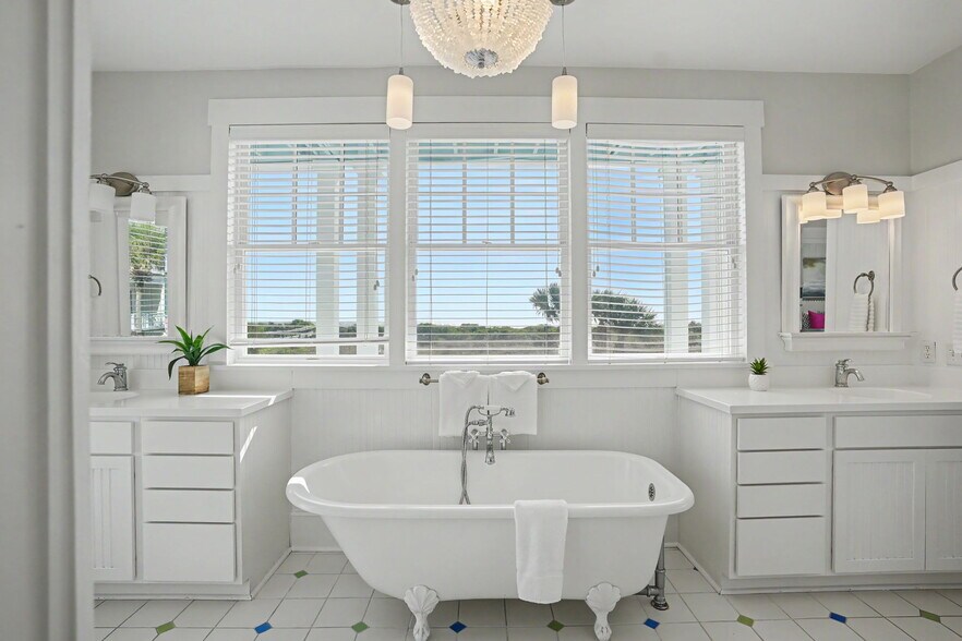 More Photos Of 8 Sandlewood Ct, Tybee Island Specialty For Sale