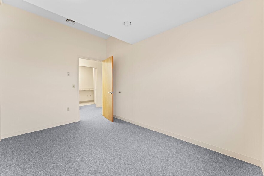 More Photos Of 17 Elm Ave, Hackensack Rehabilitation Center For Lease