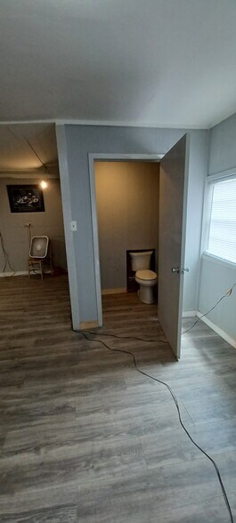 More Photos Of 4350 Highway 59 South, Shepherd Distribution For Sale