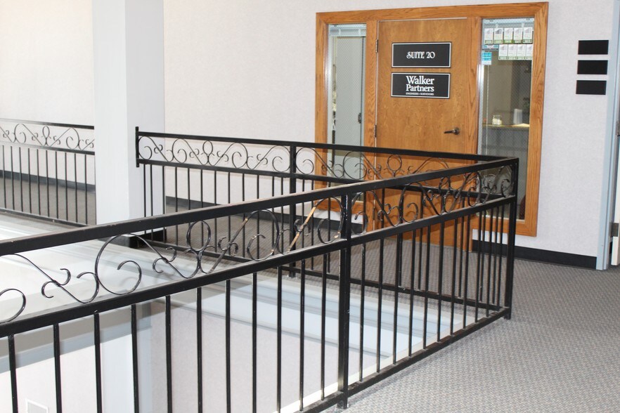 More Photos Of 600 Austin Ave, Waco Office For Lease