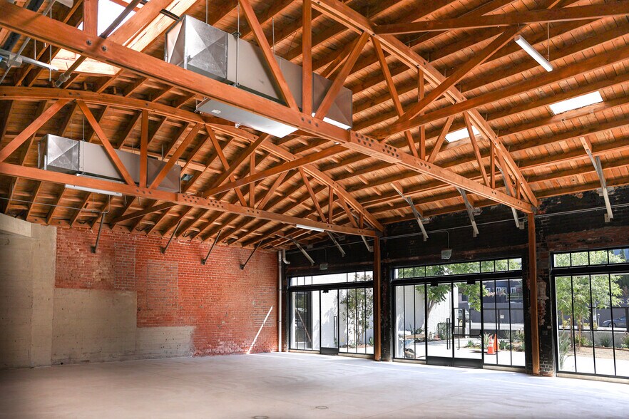 More Photos Of 3300 W Sunset Blvd, Los Angeles Unknown For Lease