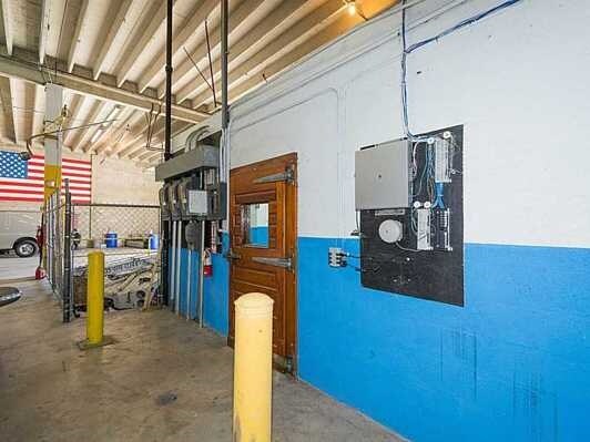 More Photos Of 995 NW 72nd St, Miami Warehouse For Lease